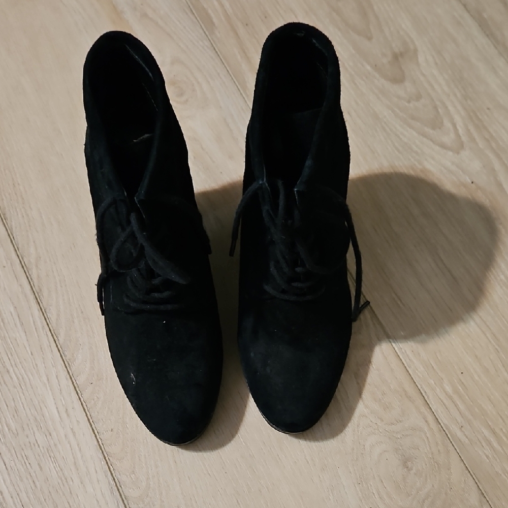 Nine West Black Lace Up Booties